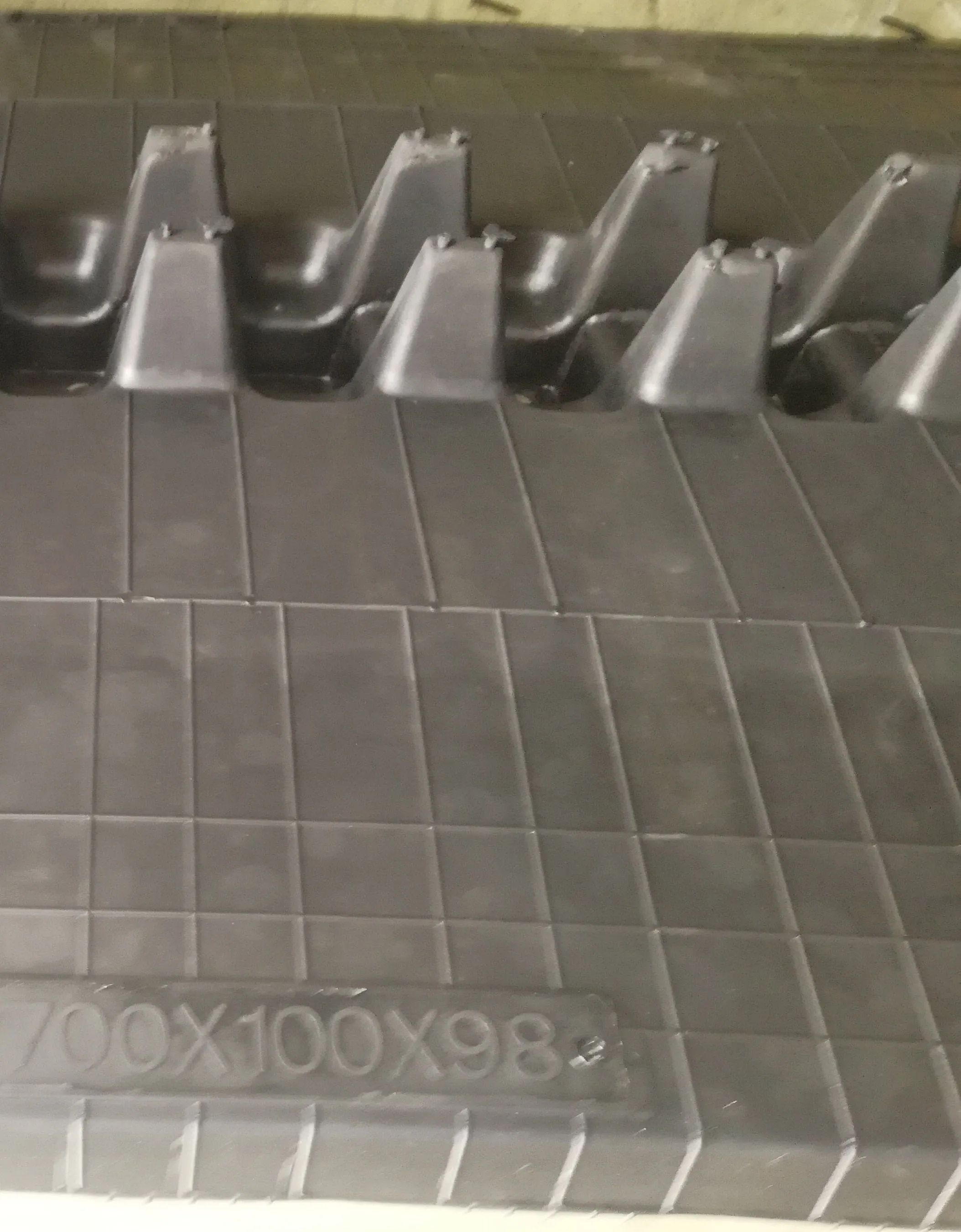 250x72x54 (250x54x72) Rubber Tracks, Conventional