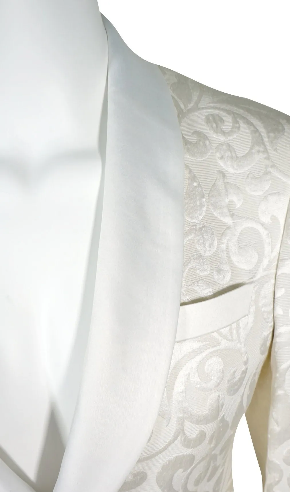Vanilla Paisley Dinner Jacket @ The Vault
